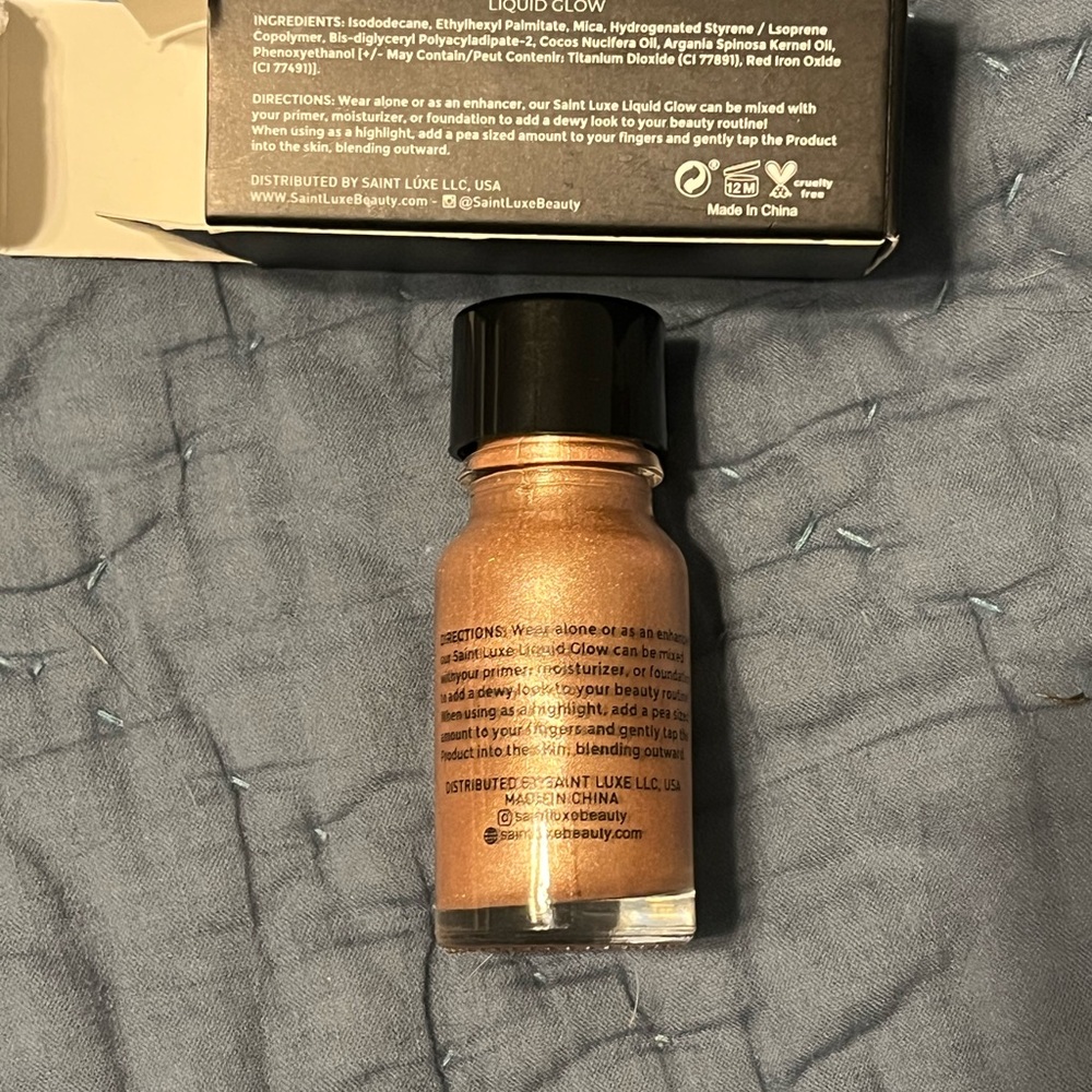 Saint Luxe Liquid Glow Highlighter - Rose Gold - Picture 2 of 3